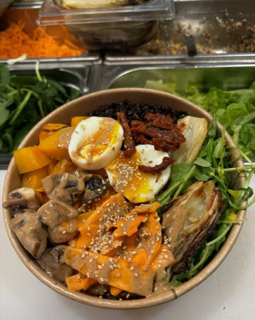 Rice Bowl d'été et  oeuf mollet 