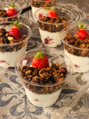 Fromage Blanc végétal, fruits d'été , granola